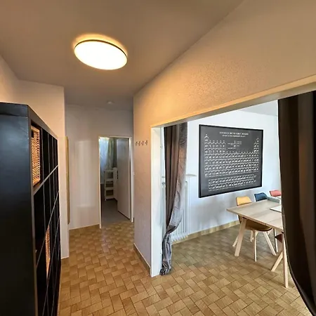 Central A Apartment *